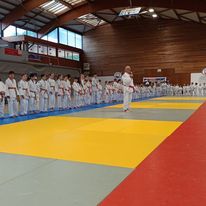 Lire la suite à propos de l’article Mai 2024 – Suite à notre tournoi rassemblant plus de 400 judokas du Béarn, 200 judokas du club ont été récompensés de leur travail et de leurs résultats en compétition par de nouvelles ceintures ou coupes