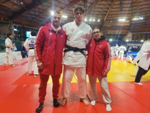 Lire la suite à propos de l’article Mars 2026 – Notre “dream team” à Paris et le bronze en prime pour Mathilde